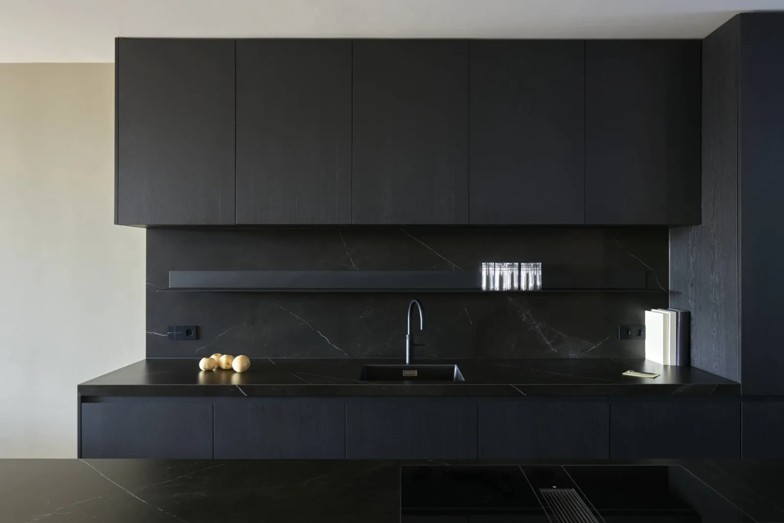 KOELKING WOBBE PENTHOUSE ARNHEIM KEUCHE by THOMAS WIUF SCHWARTZ 2101 JPG WEB
