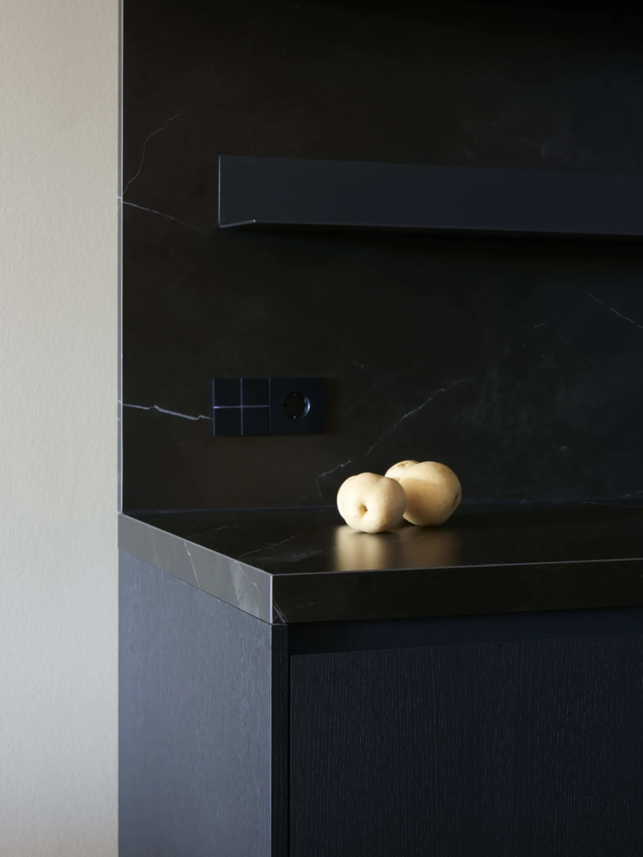 KOELKING WOBBE ARNHEIM by THOMAS WIUF SCHWARTZ 2159 WEB